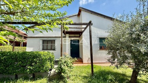 Villa in Porcari