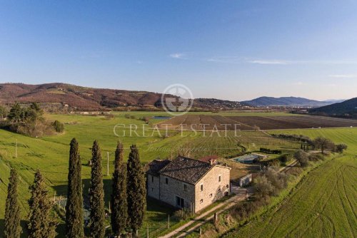 Klein huisje op het platteland in Passignano sul Trasimeno