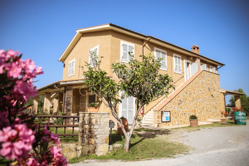 Farmhouse in Semproniano