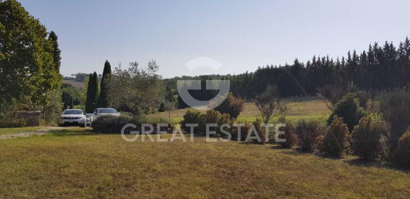 Farmhouse in Todi