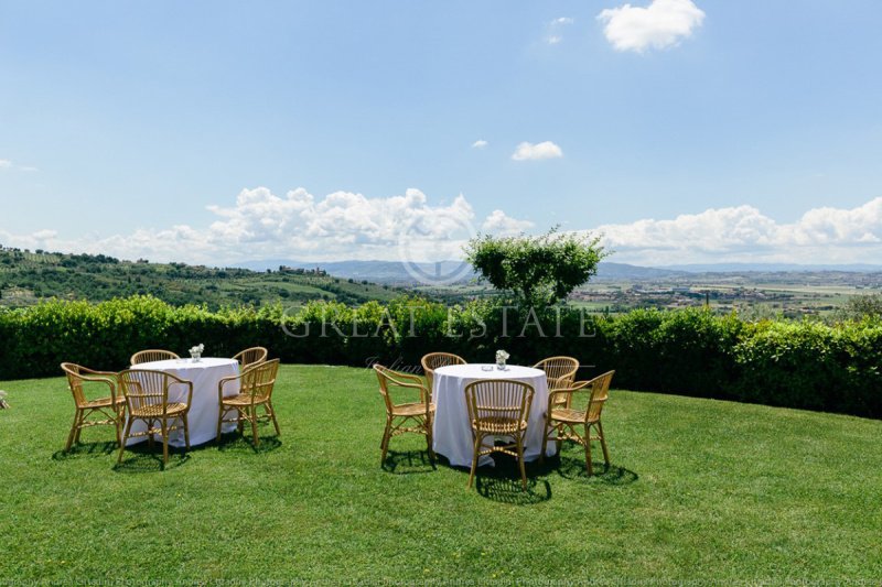 Klein huisje op het platteland in Assisi