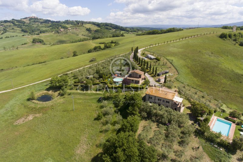 Klein huisje op het platteland in Casole d'Elsa