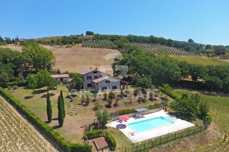 Ferme à Lugnano in Teverina