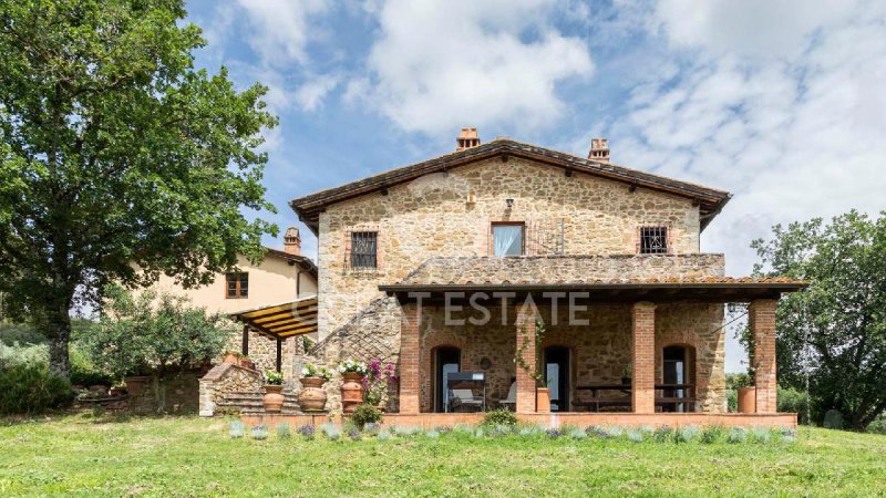 Farmhouse in Bucine