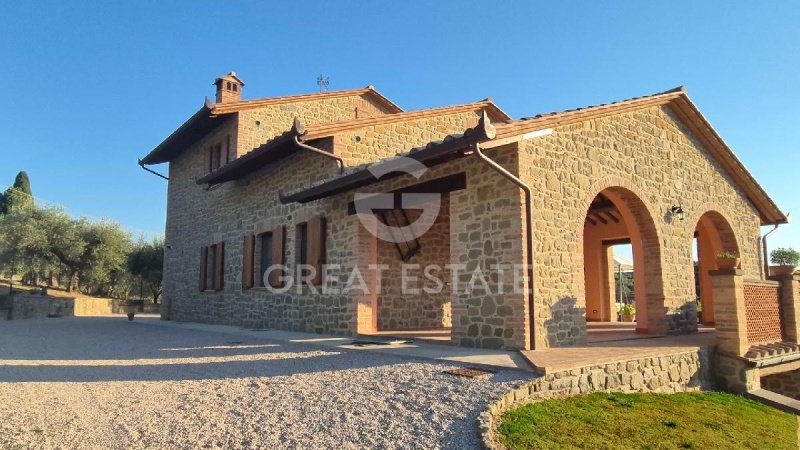 Farmhouse in Passignano sul Trasimeno