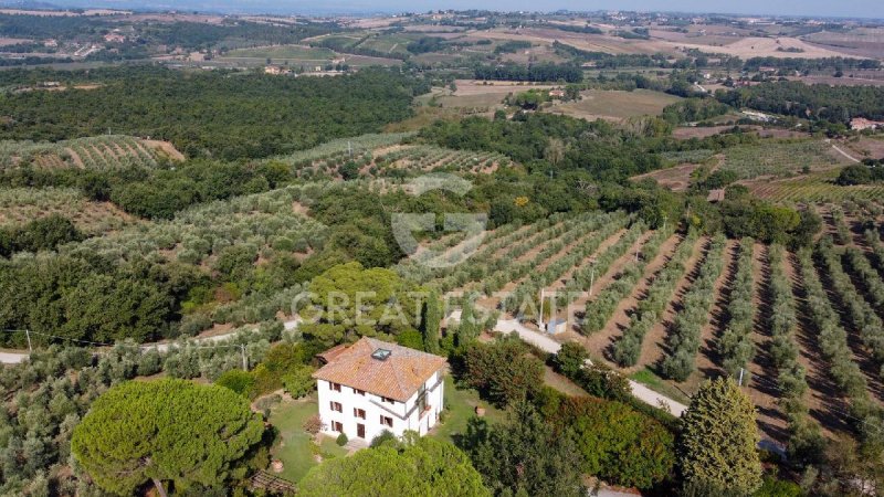 Klein huisje op het platteland in Paciano