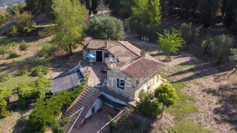 Ferme à Todi