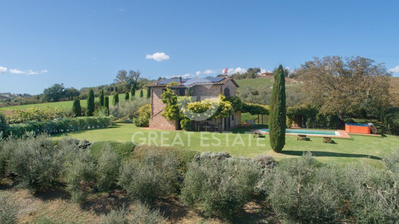 Klein huisje op het platteland in Castiglione del Lago