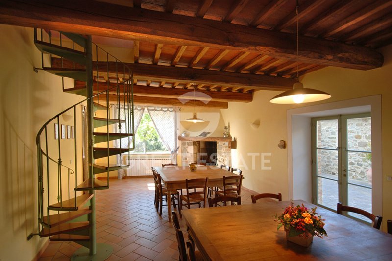 Klein huisje op het platteland in Sarteano