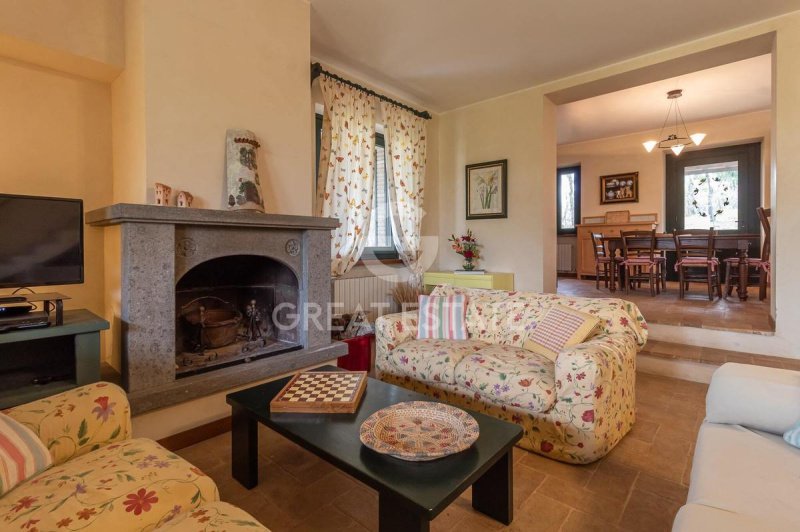 Klein huisje op het platteland in Baschi