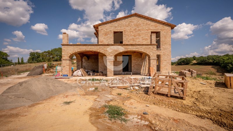 Отдельно стоящий дом в Кастильоне-дель-Лаго