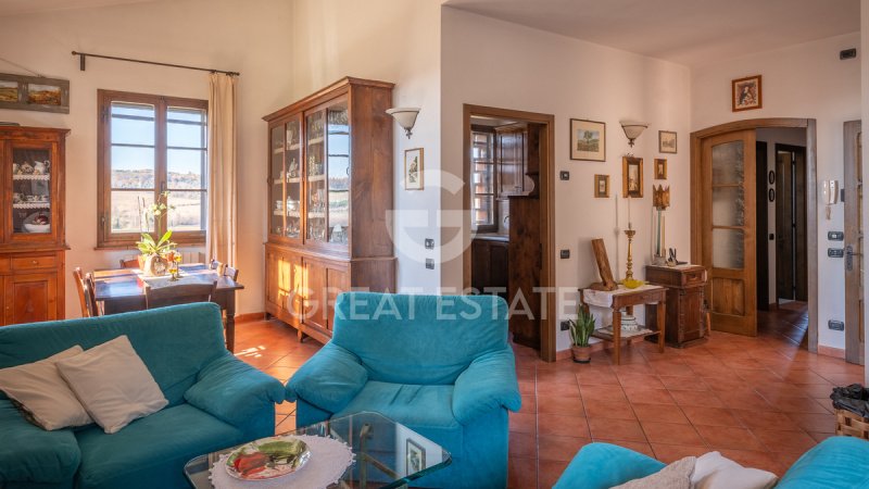 埃尔萨谷口村农舍