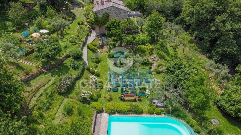 Klein huisje op het platteland in Paciano