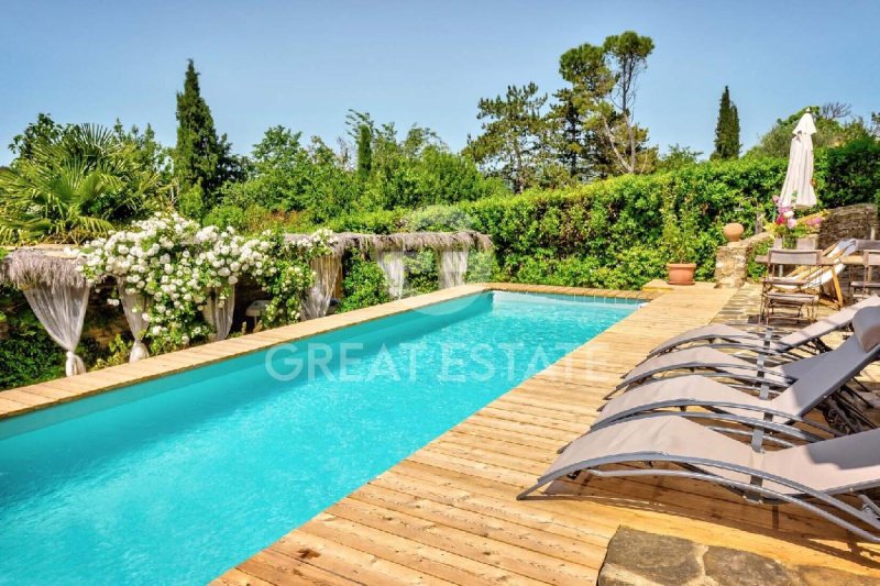 4 Bedrooms Farmhouse for sale in Arezzo [737812] | Gate-away®