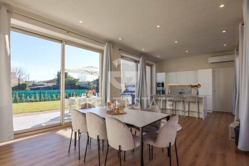 Вилла в Кастильоне-дель-Лаго