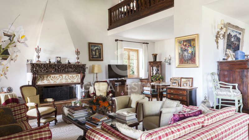 克利通诺河畔坎佩洛别墅