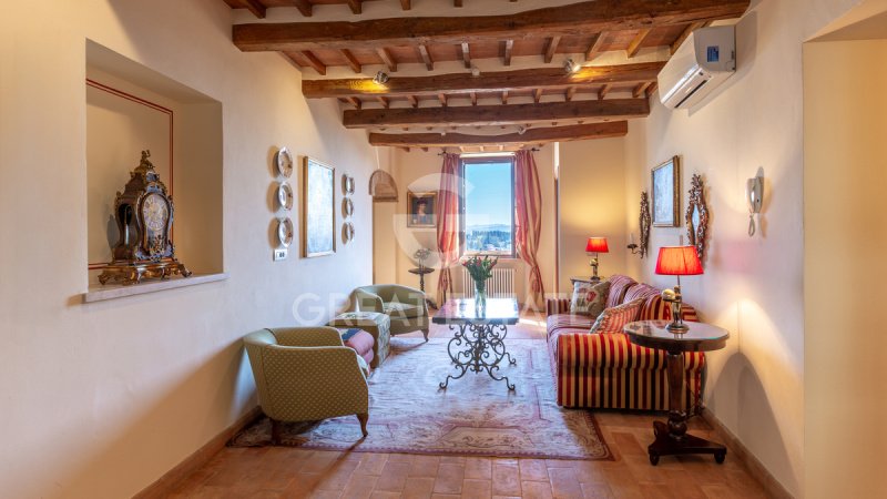 Историческая квартира в Четона