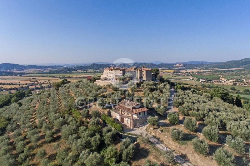 Klein huisje op het platteland in Corciano