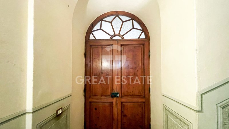 卢奇尼亚诺公寓