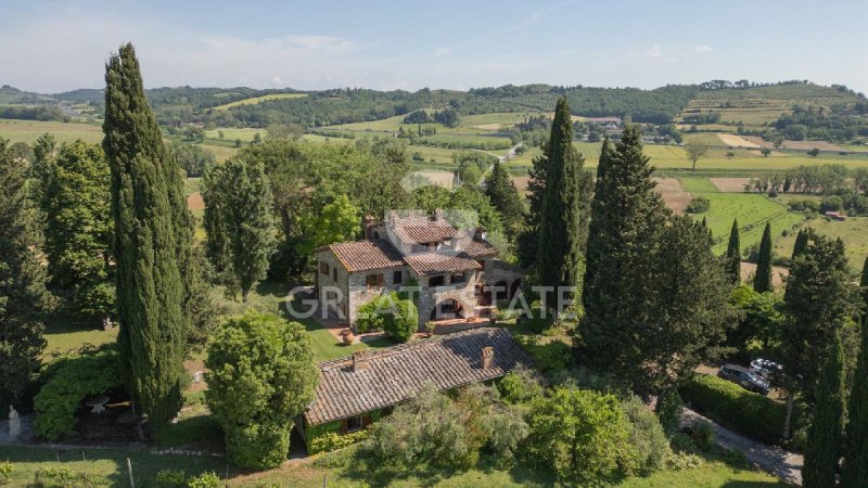 Отдельно стоящий дом в Четона