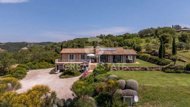 Klein huisje op het platteland in Magliano in Toscana