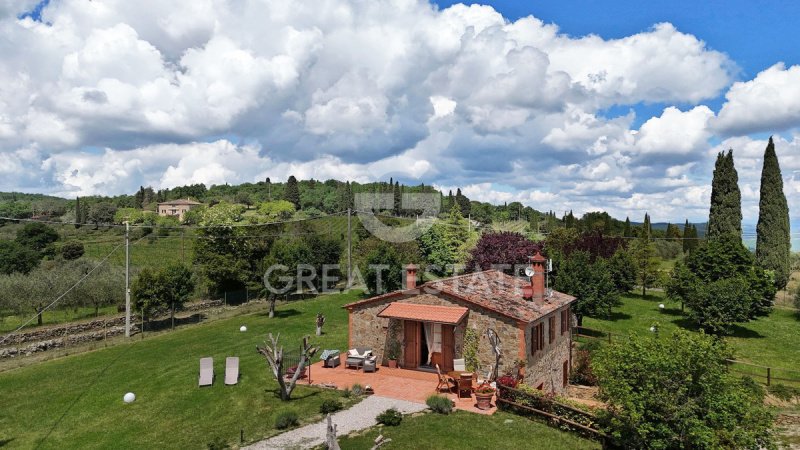 Klein huisje op het platteland in Sinalunga