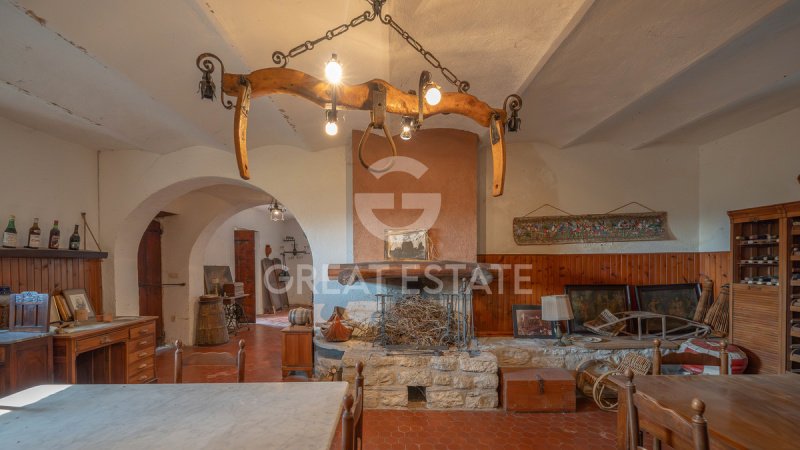 Klein huisje op het platteland in Magione