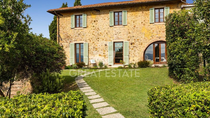 Casolare a Rosignano Marittimo