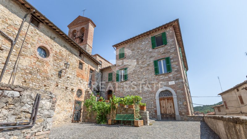 Appartement historique à Fabro