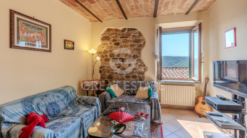 Apartamento histórico em Fabro