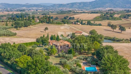 Casolare a Castiglione del Lago