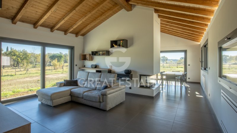 Вилла в Кастильоне-дель-Лаго