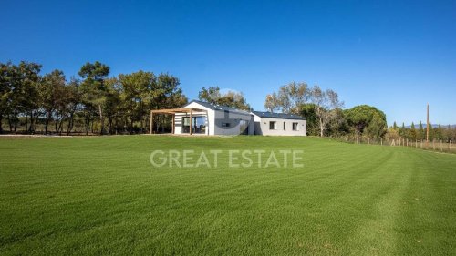 Вилла в Кастильоне-дель-Лаго