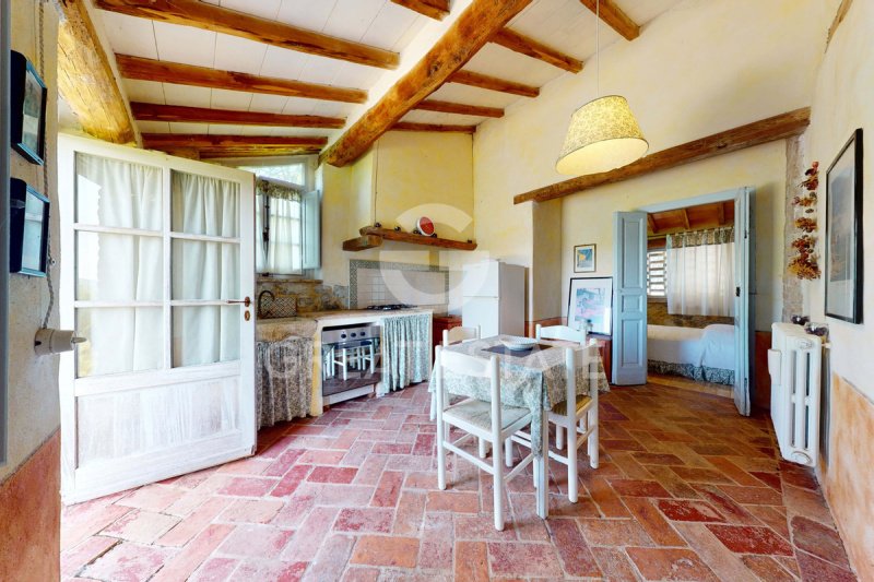 Klein huisje op het platteland in Montalcino