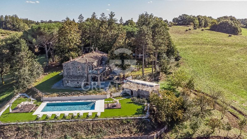 7 Bedrooms Farmhouse for sale in Orvieto [800090] | Gate-away®