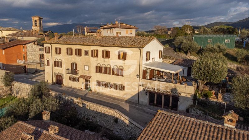 7 Bedrooms Villa for sale in Corciano [800091] | Gate-away®