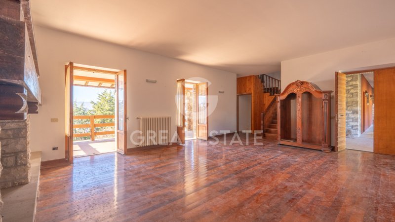 蒙特卡斯泰洛-迪维比奥农舍