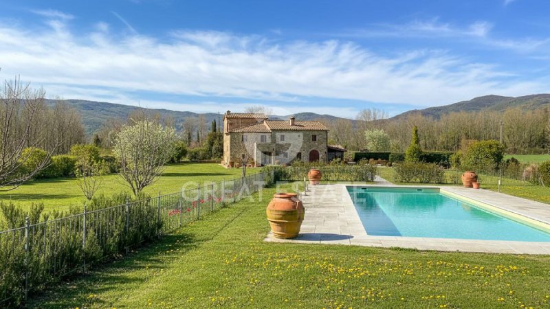 4 Bedrooms Farmhouse for sale in Cortona [802649] | Gate-away®