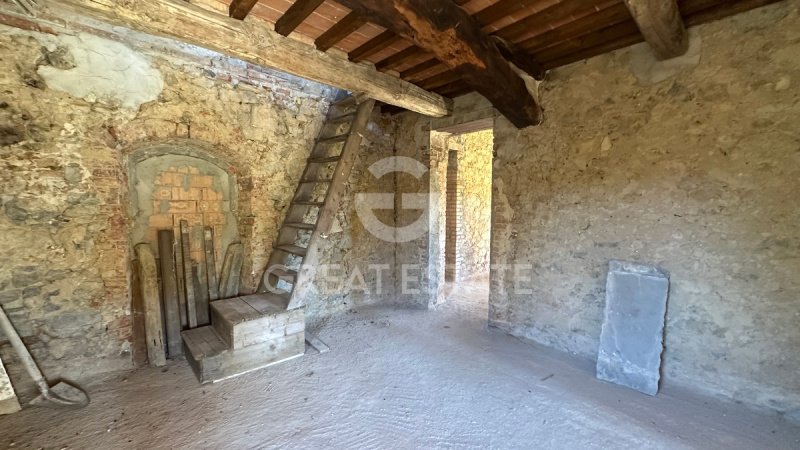 Farmhouse in Lucignano