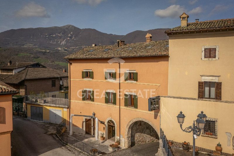 Gebouw in Cerreto di Spoleto