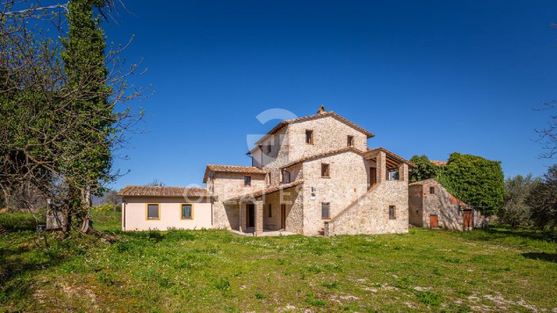 Bauernhaus in Avigliano Umbro