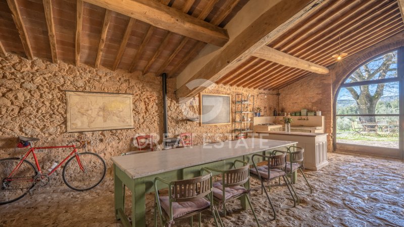 Klein huisje op het platteland in Monteriggioni