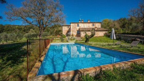 Klein huisje op het platteland in Monteriggioni