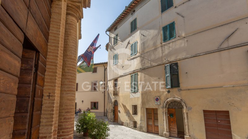 Appartement historique à Cetona