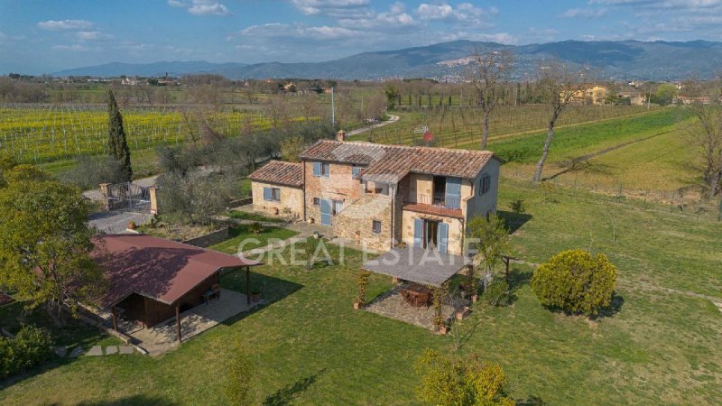 Klein huisje op het platteland in Cortona