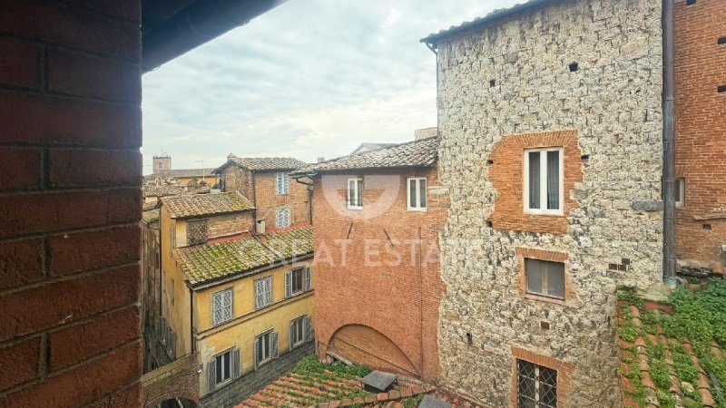 Historisk lägenhet i Siena