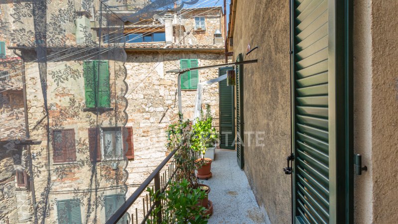 Historisch appartement in Sarteano