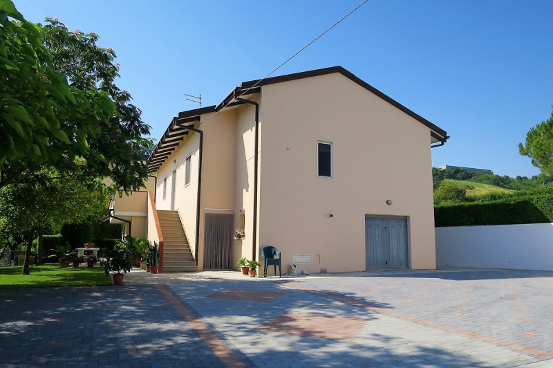Landhaus in Loreto Aprutino