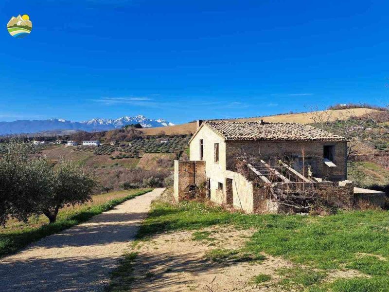 Casa di campagna a Castilenti