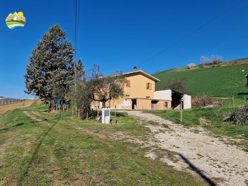 Landhaus in Castilenti